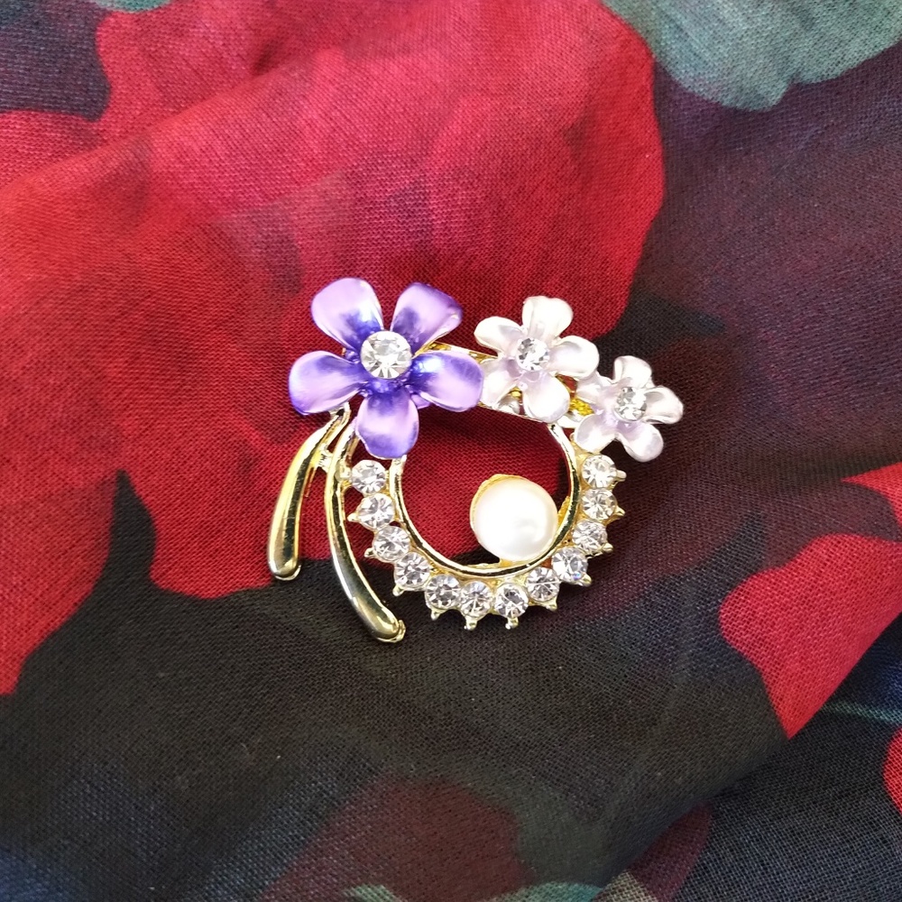 Vintage Enamel Flower Brooch with Pearl